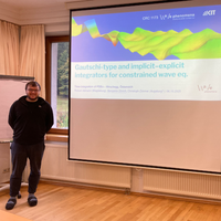 Benjamin eröffnet den Workshop mit seinem Vortrag