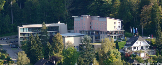 Luftaufnahme vom Haus der Kirche, dem Veranstaltungsort.